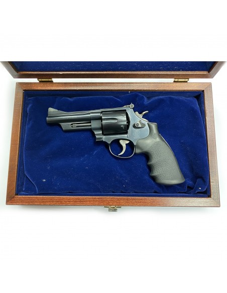 Smith & Wesson 627 357 Magnum