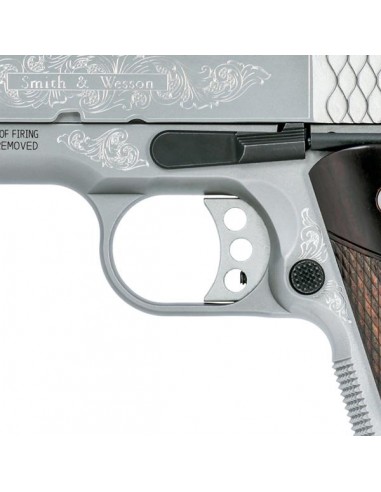 Pistola Semiautomatica Smith & Wesson SW1911 Engraved Cal. 45 ACP Pistola Semiautomatica Smith & Wesson SW1911 Engraved Cal. 45 ACP